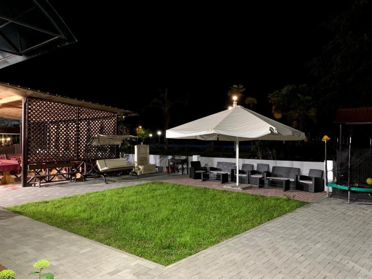 Mini Hotel Amra Pițunda Exterior foto